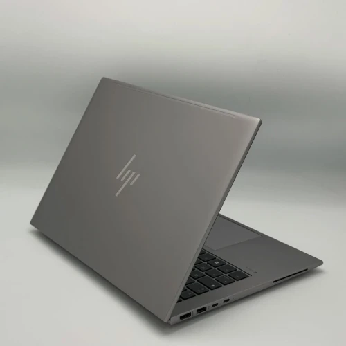 HP ZBook Firefly 14 G11 A / Ryzen 7 8840HS / 32 Go DDR5 / 1 To SSD / FHD+
