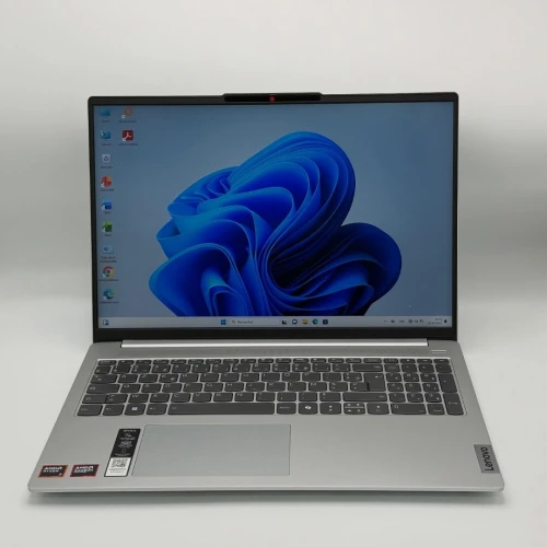 LENOVO IDEAPAD SLIM 5 / RYZEN 7 8840Hs /  AMD RADEON 780M UP TO 8Go / 32Go DDR5 / 1To SSD / 16 FHD+