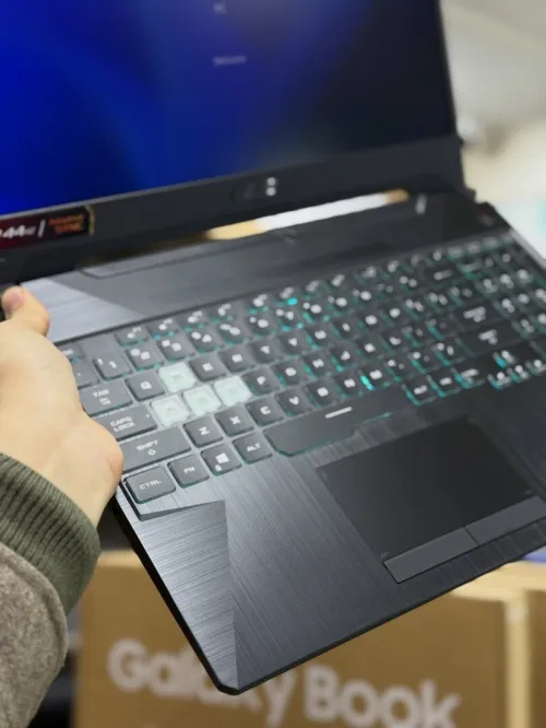 ASUS TUF Gaming F15 i7 11800H / 16 Go DDR4 / 512 Go SSD / RTX 3060 6 Go / 15.6 FHD