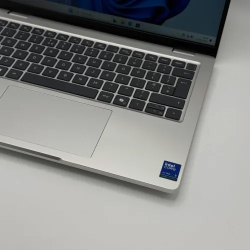Dell Pro 14 Plus / Intel Ultra 5 235U / 16 Go / 256 Go SSD NVMe / 14 FHD+