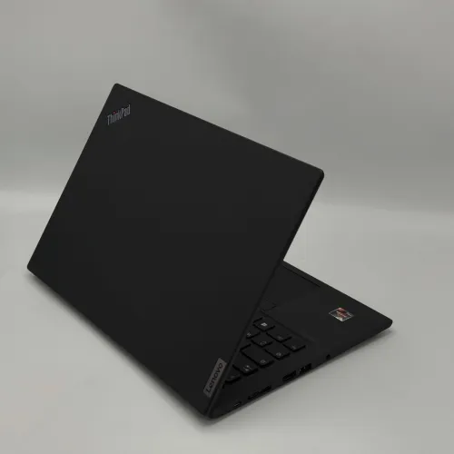 Lenovo ThinkPad T14s Gen 2 / Ryzen 7 Pro 5850U / 16 Go / 256 Go SSD / 14 FHD