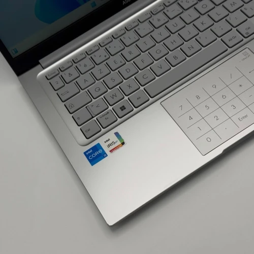 ASUS Vivobook X1404Z / i5-1235U / 16 Go DDR4 / 512 Go SSD NVMe / 14 FHD