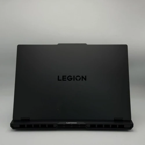 Lenovo Legion Pro 5 16AFR10 / Ryzen 9 9955HX / RTX 5060 / 32 Go / OLED