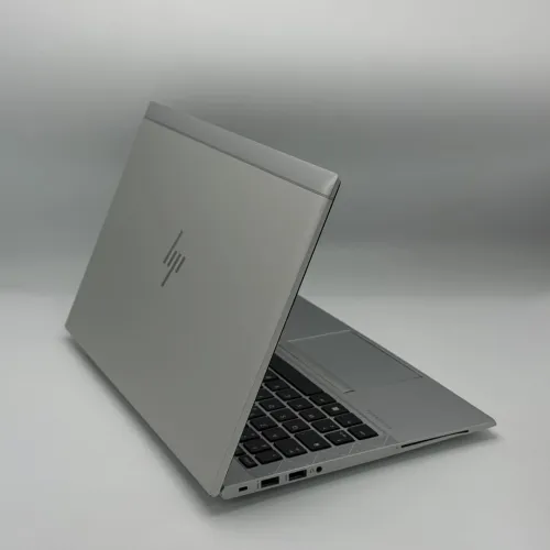 HP ELITEBOOK 840 G8 / 11th i5-1145G7 / 8GO DDR4 / 256SSD / 14  FHD