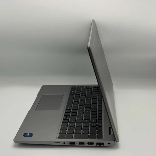 Dell Latitude 5540 / i5-1345U / 16 Go / 256 Go SSD / 15.6 FHD