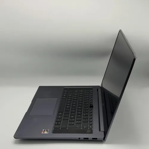 Huawei MateBook D16 / Ryzen 5 4600H / 16 Go DDR4 / 512 Go SSD NVMe / 16 FHD