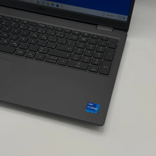 DELL LATITUDE 3540 / 13th I7-1355U/ 32Go DDR4 / 512Go SSD / 15.6 FHD