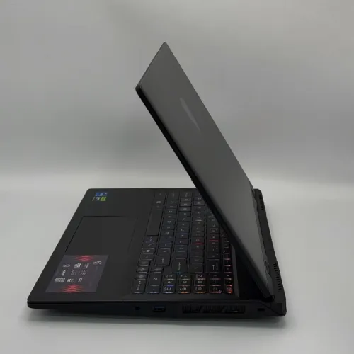 MSI Crosshair 16 HX / i7-14700HX / 16 Go DDR5 / RTX 4060 / QHD+ 240Hz