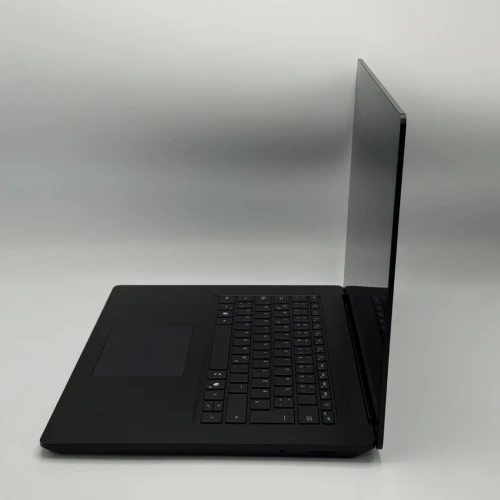 Microsoft Surface Laptop 7 / Ultra 7 165H / 16Go DDR5 / 512Go SSD NVMe / 13.8 QHD 120hz