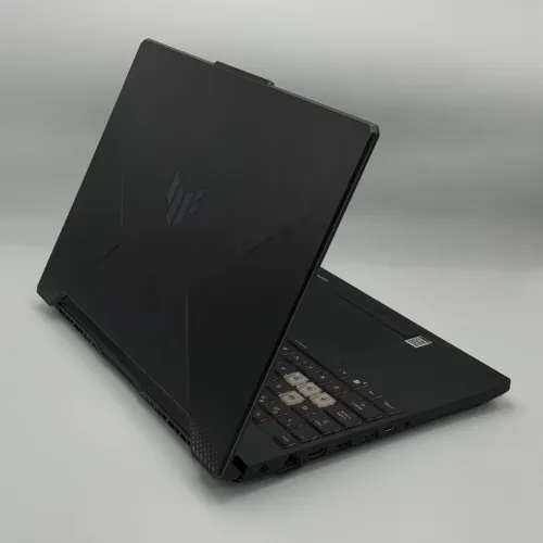 ASUS TUF Gaming F15 / i7 11800H / 16 Go DDR4 / 512 Go SSD / RTX 3060 6 Go /15.6 FHD