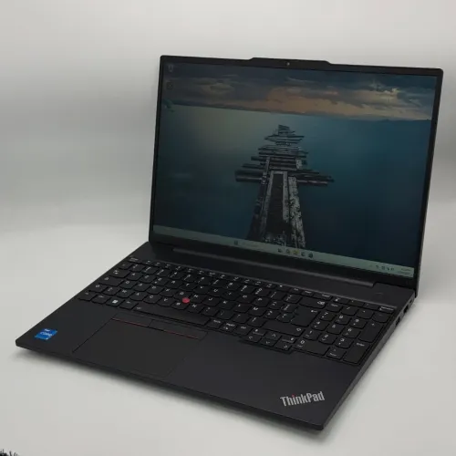 LENOVO THINKPAD E16 / 13th I5-1335U / 40Go DDR4 / 256Go SSD / 16  FHD+ WUXGA