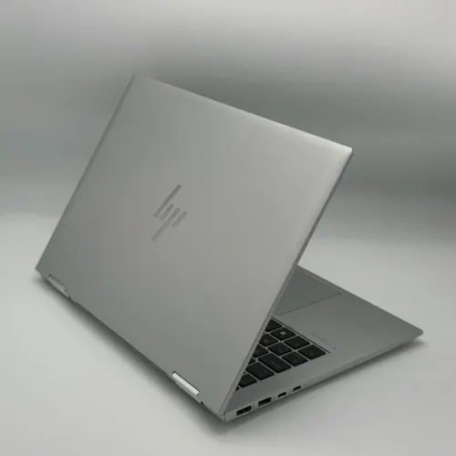 HP EliteBook 1040 G10 x360 / i7-1355U / 32 Go DDR5 / 256 Go SSD / 14 QHD+ Tactile