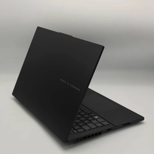 ASUS VIVOBOOK PRO 15 /ULTRA 7 255H /RTX 4050 6Go +Intel ARC 12Go /24Go DDR5 /1TO SSD /15.6 3K OLED