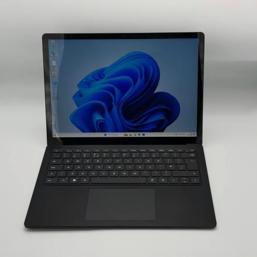 Microsoft Surface Laptop 5 / i7-1265U / 32 Go DDR5 / 512 Go SSD / 13.5 PixelSense Tactile