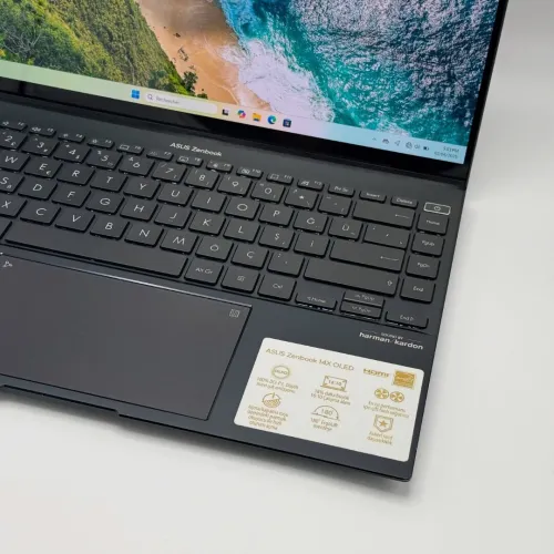 ASUS ZENBOOK x14 OLED / RYZEN 9 5900HX / 16Go DDR4x / 1To SSD / 14 OLED 2.8K