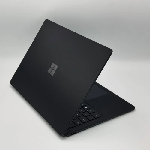 Microsoft SURFACE LAPTOP 5 Tactile / 12th i7-1265U / 16GO DDR5 / 256SSD / 13.4 2.5K TACTILE