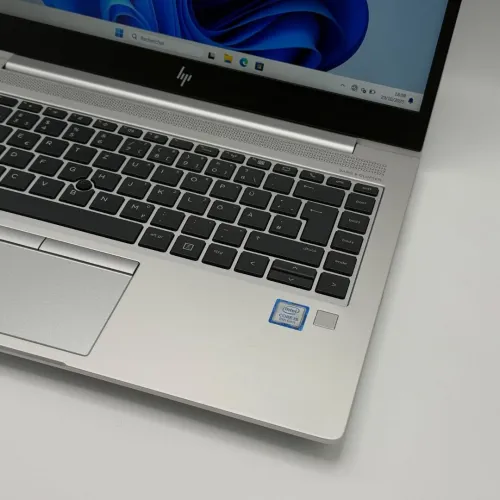 HP ELITEBOOK 840 G6 / 8th I5-8365U / 8Go DDR4 / 256SSD / 14 FHD 