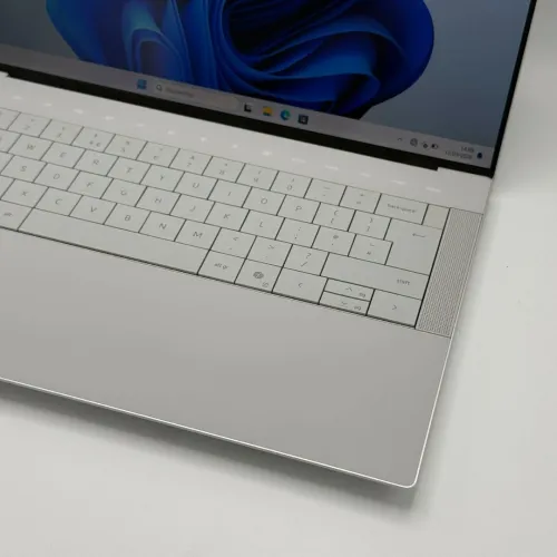 Dell XPS 14 (9440) / Ultra 7 155H / 32 Go / 512 Go SSD / 14 FHD+