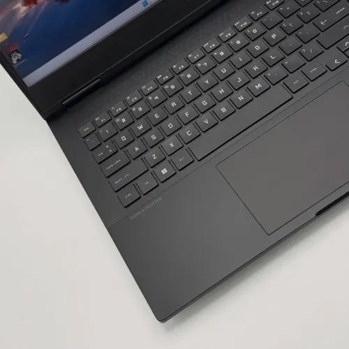 HP OMEN 16 / 13th I9-13900HX / 16Go DDR5 / 1To SSD / NVIDIA RTX 4060 8Go / 16 QHD 240Hz