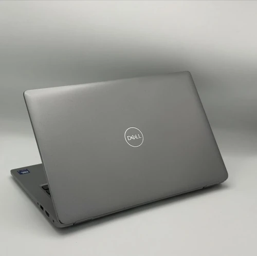 Dell Latitude 5450 / Ultra 5 135U / 16 Go DDR5 / 256 Go SSD / 14 FHD
