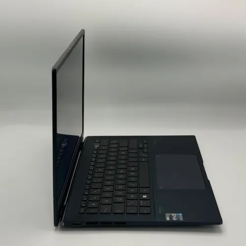 ASUS ZENBOOK 14 OLED / 12th I5-1240P / 16Go DDR5 / 512SSD / 14 2.8K OLED