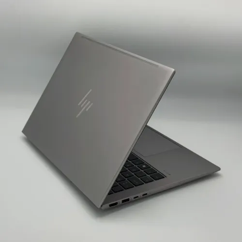 HP ZBook Firefly 14 G10 A / Ryzen 7 PRO 7840HS / 32 Go / 512 Go SSD / 14 FHD