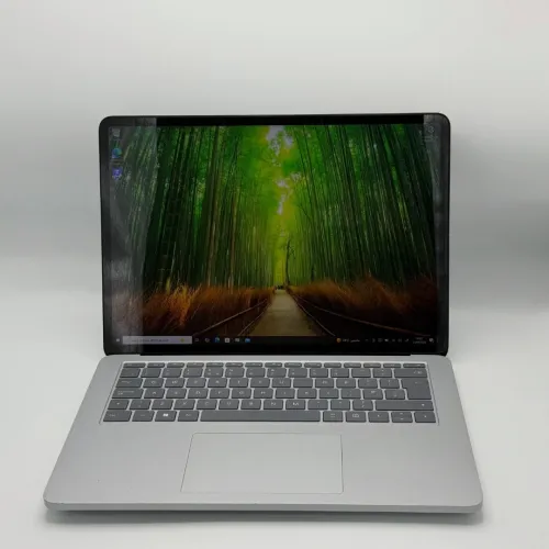 Microsoft Surface Laptop Studio / i7-11370H / 32 Go / 1 To SSD / RTX 3050 Ti / 120Hz