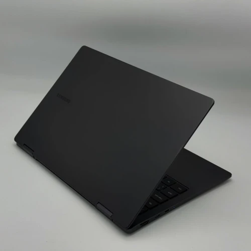 Samsung Galaxy Book3 360 / i5-1340P / 16 Go DDR4X / 512 Go SSD / OLED x360