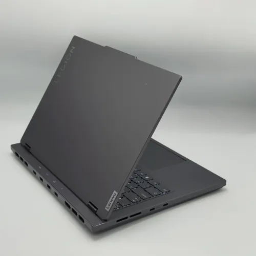 LENOVO LEGION SLIM 5 / Ryzen 7 7840HS / RTX 4060 8GB / 14 OLED 120Hz