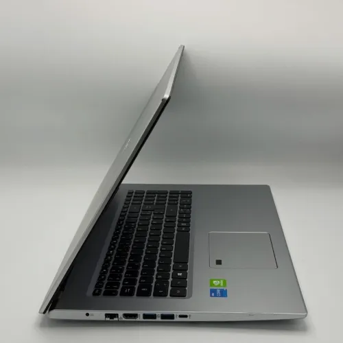 Acer Aspire 5 A517 / i5-1135G7 / 20 Go DDR4 / 512 Go SSD / MX450 / 17.3 FHD