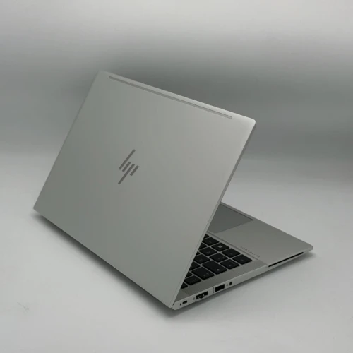 HP EliteBook 630 G10 / i5-1335U / 16 Go DDR4 / 512 Go SSD / 13.3 FHD