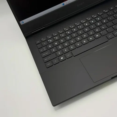 HP OMEN 16 / i7-14650HX / 16 Go DDR5 / RTX 4060 / QHD 240Hz