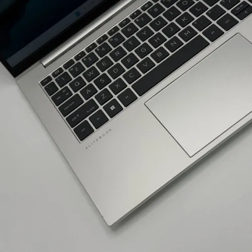 HP ELITEBOOK 840 G9 / 12th I7-1265U / 32Go DDR5 / 512SSD / 14 FHD+