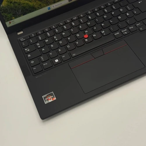 Lenovo ThinkPad X13 Gen 4 Magnesium / Ryzen 5 Pro 7540U / 16 Go DDR5 / 13.3 FHD+