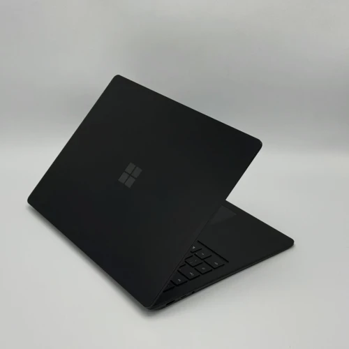 Microsoft Surface Laptop 4 / i5-1145G7 / 8 Go / 256 Go SSD / 13.5 2K Tactile