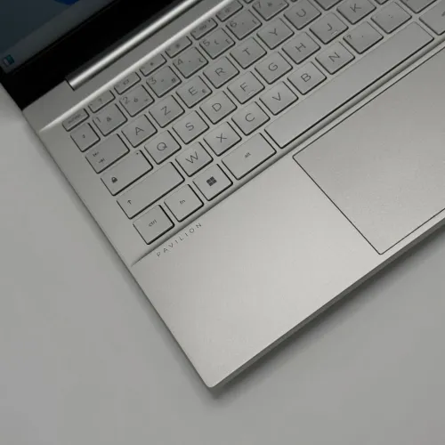 HP PAVILION 14 / 12th I5-1235U / 8Go DDR4 / 256SSD / 14 FHD