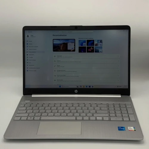 HP Laptop 15 / i5-1155G7 / 8 Go DDR4 / 512 Go SSD / 15.6 FHD