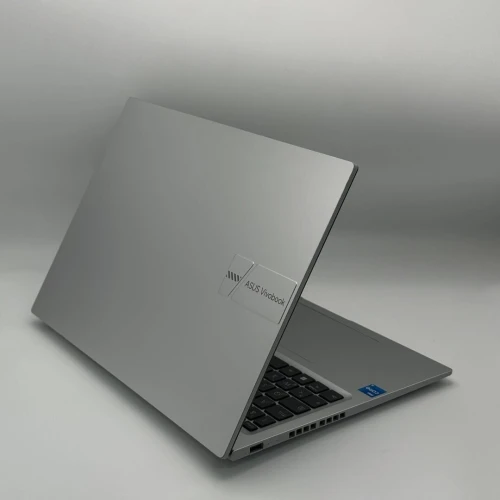 ASUS VIVOBOOK 16 / 11th I5-11300H / 8Go DDR4 / 1To SSD / 16 FHD