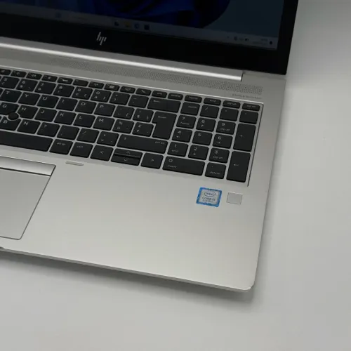 HP EliteBook 850 G5 / Intel i5-8250U / 12 Go / 256 Go SSD