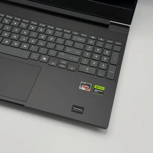 Victus by HP 15-fb3093dx / Ryzen 7 7445HS / 16Go DDR5 / RTX 4050 / 512SSD / 15.6 FHD 144Hz