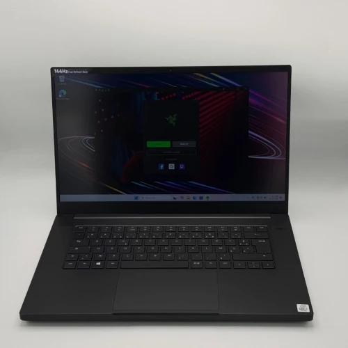 Razer Blade 15 / i7-10750H / 16 Go / RTX 2070 Max-Q / 144Hz