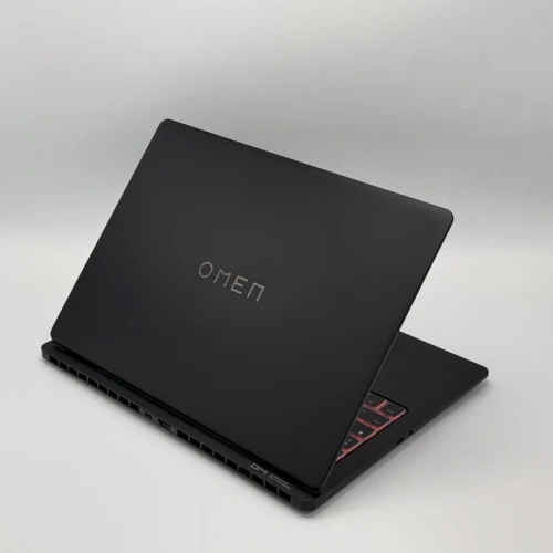 HP OMEN Transcend O14 / ULTRA 9 185H / NVIDIA RTX 4060 8Go / 32Go DDR5 / 1TO SSD / 14 OLED 3k 120Hz