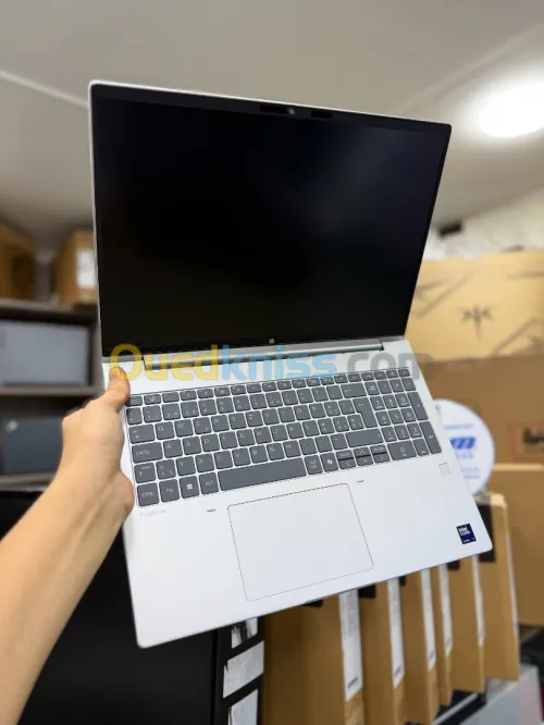 HP PROBOOK 4 G1i 16 / ULTRA 7 255U / 16Go DDR5 / 512SSD / 16 FHD+