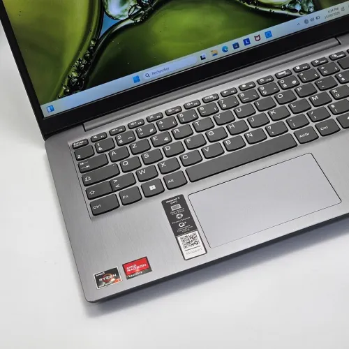LENOVO IDEAPAD 3 / 11th RYZEN 7 5700U / 8Go DDR4 / 256SSD / 14" FHD