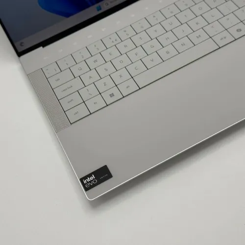 Dell XPS 14 (9440) / Ultra 7 155H / 32 Go / 512 Go SSD / 14 FHD+