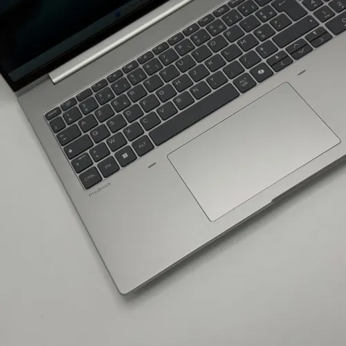 HP ProBook 4 G1aH 16 / Ryzen 5 220 / 16 Go DDR5 / 512 Go SSD NVMe