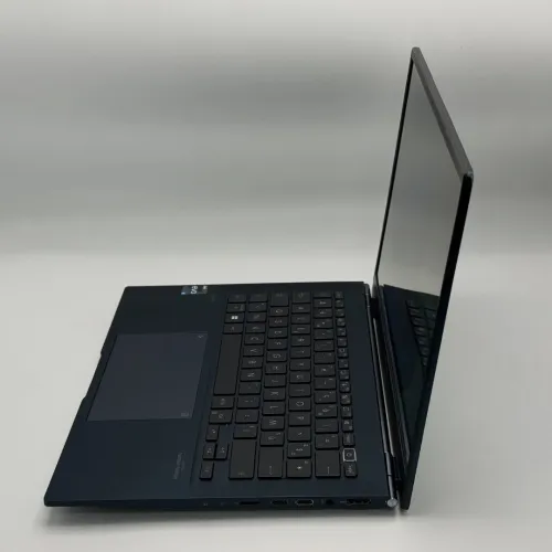 ASUS ZENBOOK 14 OLED / 12th I5-1240P / 16Go DDR5 / 512SSD / 14 2.8K OLED