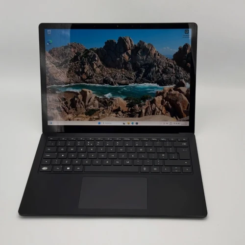 Microsoft Surface Laptop 5 / i5-1245U / 16 Go DDR5X / 256 Go SSD / 13.4 2K Tactile