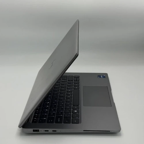 DELL LATITUDE 5340 / 13th I7-1365U / 16Go DDR5 / 512Go / 13.3 FHD