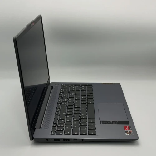 LENOVO IDEAPAD SLIM 3 / RYZEN 5 5625U / 16Go DDR4 / 512SSD / 15.6 FHD